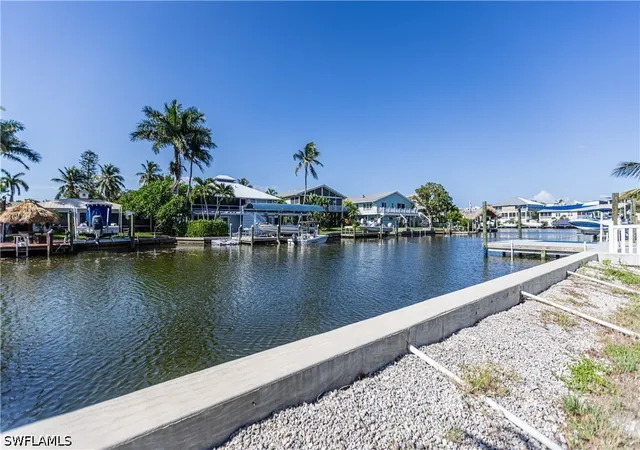 9th image of 574 Coconut Ave S, Goodland, FL 34140 | MLS# 226027303