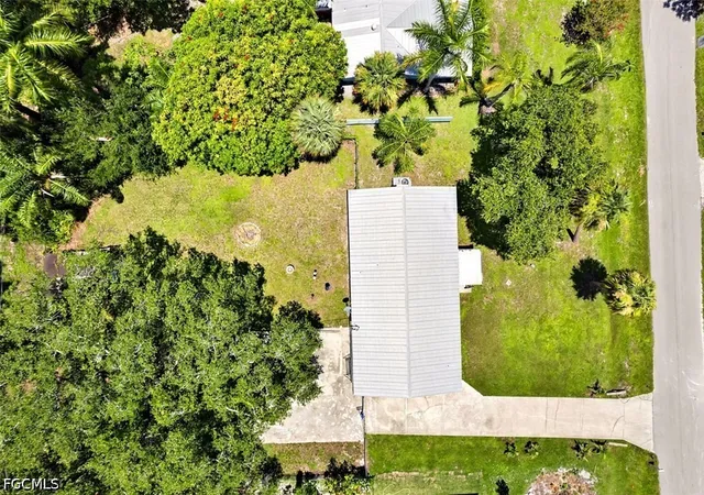 Photo 24 of Sale Pending at 306 Chattanooga Dr, Fort Myers, FL 33905 | MLS# 2026031726 | Listing updated on 2026-08-03