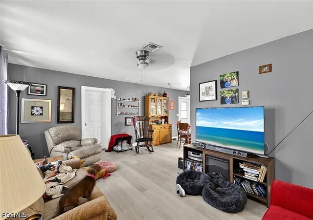 Photo 3 of Sale Pending at 306 Chattanooga Dr, Fort Myers, FL 33905 | MLS# 2026031726 | Listing updated on 2026-08-03