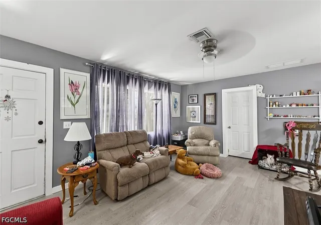 Photo 4 of Sale Pending at 306 Chattanooga Dr, Fort Myers, FL 33905 | MLS# 2026031726 | Listing updated on 2026-08-03