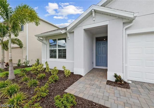 Photo 2 of Single family home for sale at 2621 Table Coral Trl, North Fort Myers, FL 33903 | MLS# 2026031737 | Listing updated on 2026-08-02