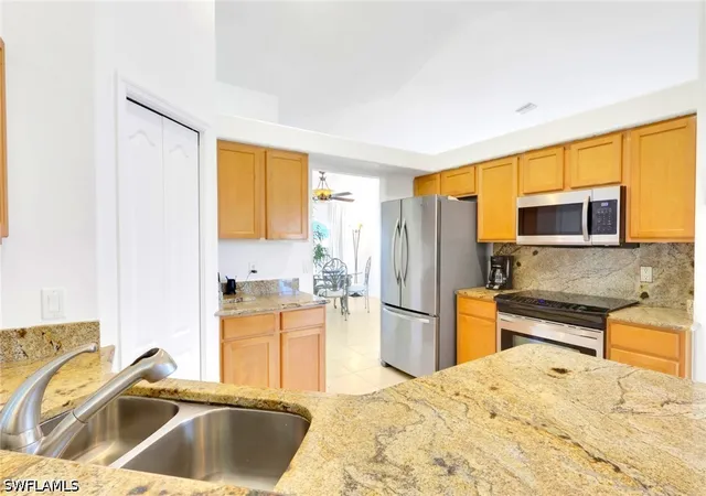 5th image of 3302 Sw 2Nd Ln, Cape Coral, FL 33991 | MLS# 226026948