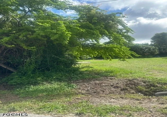 Photo 2 of Land for sale at 2143 Davis St, Fort Myers, FL 33916 | MLS# 2026031798 | Listing updated on 2026-09-24