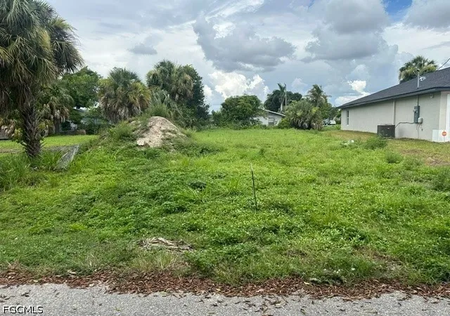 Photo 3 of Land for sale at 2143 Davis St, Fort Myers, FL 33916 | MLS# 2026031798 | Listing updated on 2026-08-04