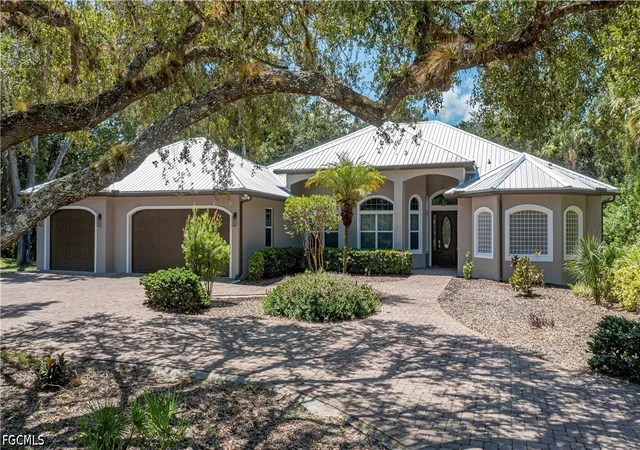 1st image of 4033 Oak Haven Dr, Labelle, FL 33935 | MLS# 2026031827