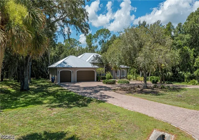 2nd image of 4033 Oak Haven Dr, Labelle, FL 33935 | MLS# 2026031827