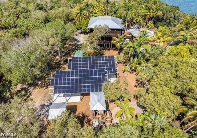 Photo 3 of Single family home for sale at 1000 Cayo Costa, Captiva, FL 33924 | MLS# 2026031845 | Listing updated on 2026-08-12