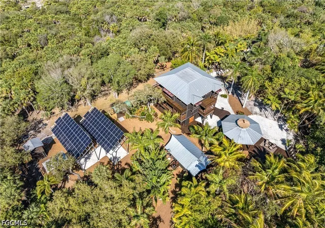 Photo 4 of Single family home for sale at 1000 Cayo Costa, Captiva, FL 33924 | MLS# 2026031845 | Listing updated on 2026-08-12