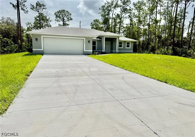 Photo 2 of Single family home for sale at 816 Michael Ave, Lehigh Acres, FL 33936 | MLS# 2026031935 | Listing updated on 2026-08-05