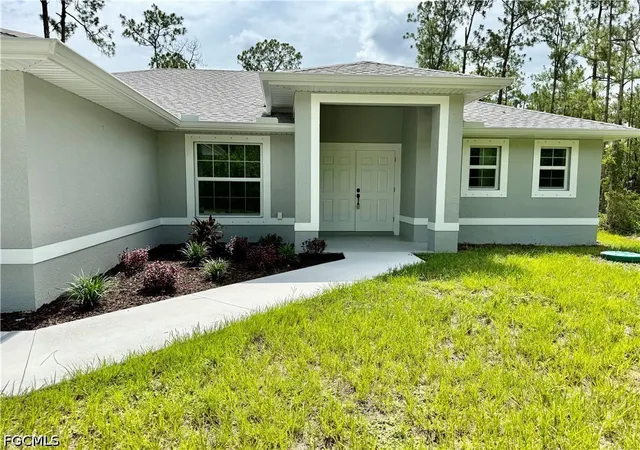 Photo 3 of Single family home for sale at 816 Michael Ave, Lehigh Acres, FL 33936 | MLS# 2026031935 | Listing updated on 2026-08-05