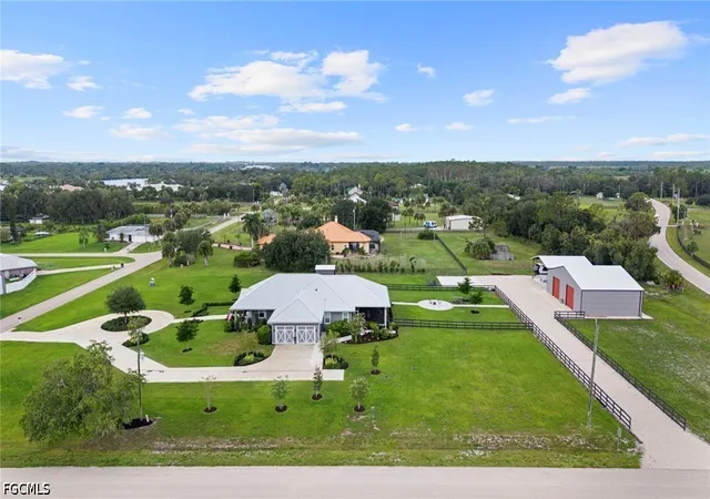 5th image of 15911 Rivercreek Ct, Alva, FL 33920 | MLS# 2026031938