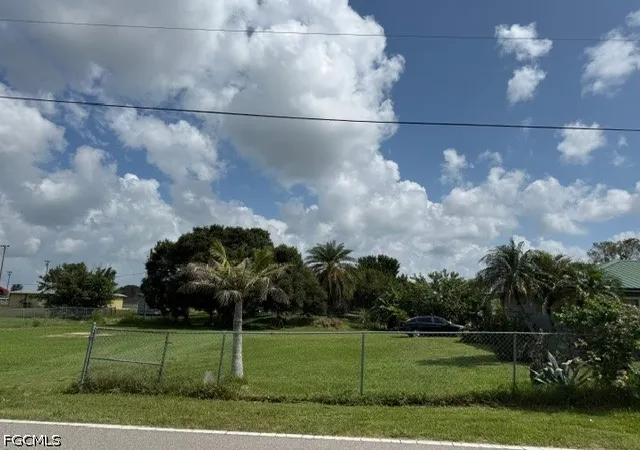 4th image of 757 Avenue R Sw, Moore Haven, FL 33471 | MLS# 2026031951