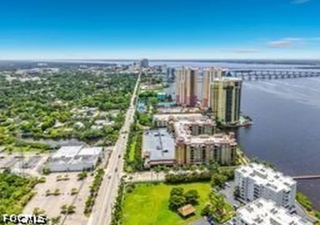 Listing Photo 2 - Condo for sale in building located at 2825 Palm Bch Blvd, Fort Myers, FL 33916 - Unit #216