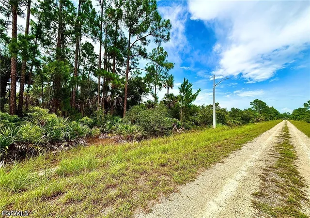 3rd image of 4203 E 27Th St, Alva, FL 33920 | MLS# 2026031986