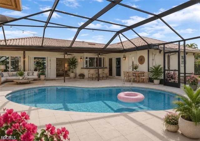 Photo 2 of Single family home for sale at 13750 Mcgregor Blvd, Fort Myers, FL 33919 | MLS# 2026031991 | Listing updated on 2026-10-06