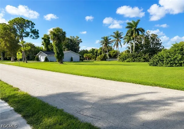 4th image of 5419 Avenue E, Bokeelia, FL 33922 | MLS# 2026032008