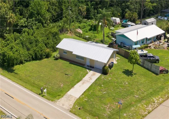 Photo 2 of Sale Pending at 1290 Barrett Rd, North Fort Myers, FL 33903 | MLS# 2026032010 | Listing updated on 2026-09-01