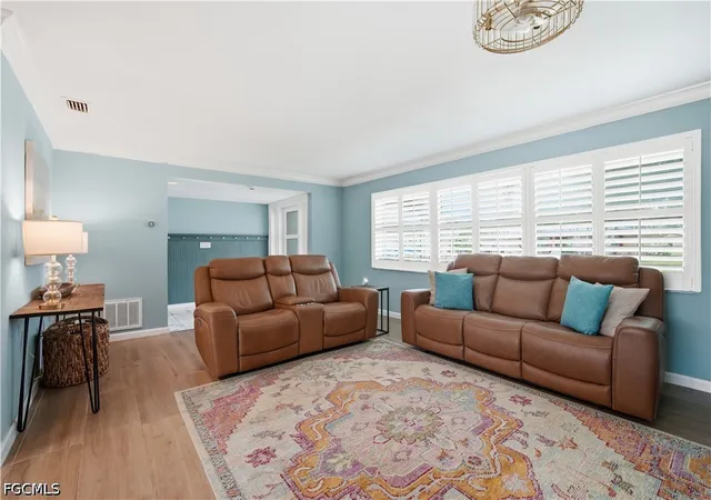 5th image of 1024 El Mar Ave, Fort Myers, FL 33919 | MLS# 2026032011