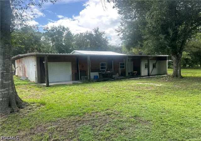 Photo 2 of Single family home for sale at 18595 Palm Crk Dr #601, North Fort Myers, FL 33917 | MLS# 2026032034 | Listing updated on 2026-08-04