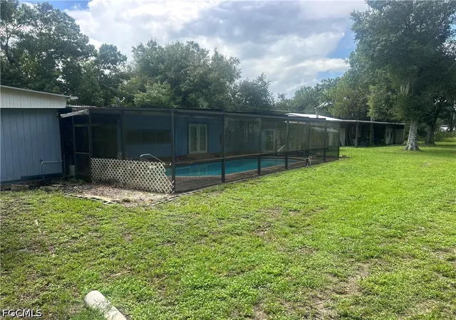 Photo 4 of Single family home for sale at 18595 Palm Crk Dr #601, North Fort Myers, FL 33917 | MLS# 2026032034 | Listing updated on 2026-08-04