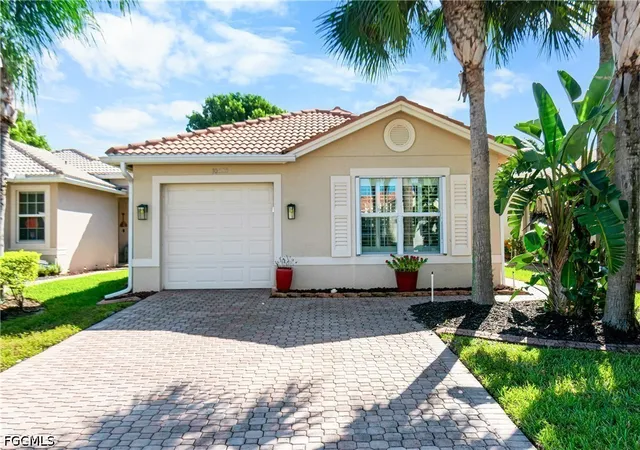 Photo 1 of Single family home for sale at 10535 Carolina Willow Dr, Fort Myers, FL 33913 | MLS# 2026032038 | Listing updated on 2026-09-30
