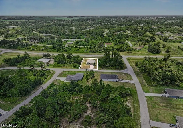 4th image of 5003 Pine Tree Ln, Labelle, FL 33935 | MLS# 2026032045