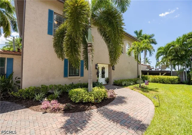 5th image of 2430 Mcgregor Blvd, Fort Myers, FL 33901 | MLS# 2026032077