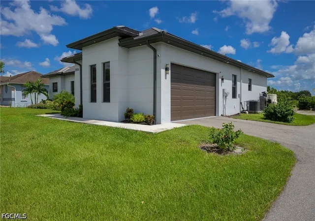 Photo 2 of Single family home for sale at 2806 45th Avenue Ne, Naples, FL 34120 | MLS# 2026032099 | Listing updated on 2026-07-30