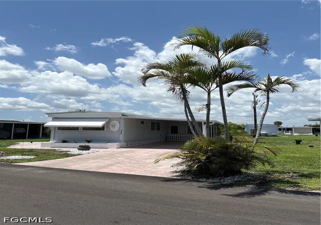 2nd image of 3130 Mercury Ln, North Fort Myers, FL 33903 | MLS# 2026032104