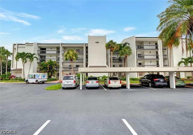 2nd image of 4586 Trawler Ct #304, Fort Myers, FL 33919 | MLS# 2026032115