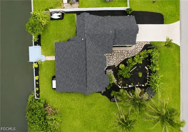 Photo 3 of Single family home for sale at 28 Ne 19th Court, Cape Coral, FL 33909 | MLS# 2026032123 | Listing updated on 2026-07-28