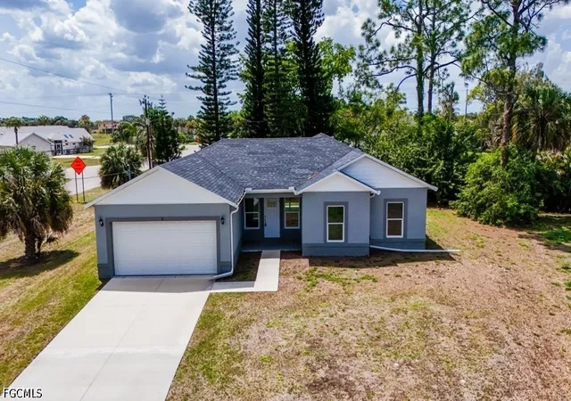 Photo 1 of Single family home for sale at 15 Hampton Ave, Lehigh Acres, FL 33936 | MLS# 2026032126 | Listing updated on 2026-07-29