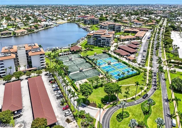2nd image of 440 Seaview Ct, Marco Island, FL 34145