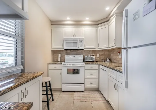 2nd image of 1700 Pine Valley Dr #207, Fort Myers, FL 33907 | MLS# 2026032183