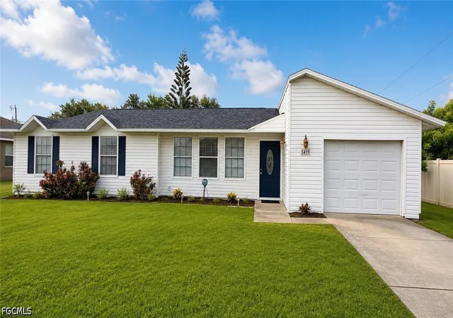 Photo 2 of Single family home for sale at 419 Se 15th Street, Cape Coral, FL 33990 | MLS# 2026032214 | Listing updated on 2026-07-31