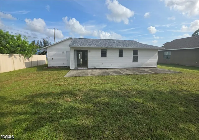 Photo 3 of Single family home for sale at 419 Se 15th Street, Cape Coral, FL 33990 | MLS# 2026032214 | Listing updated on 2026-07-31