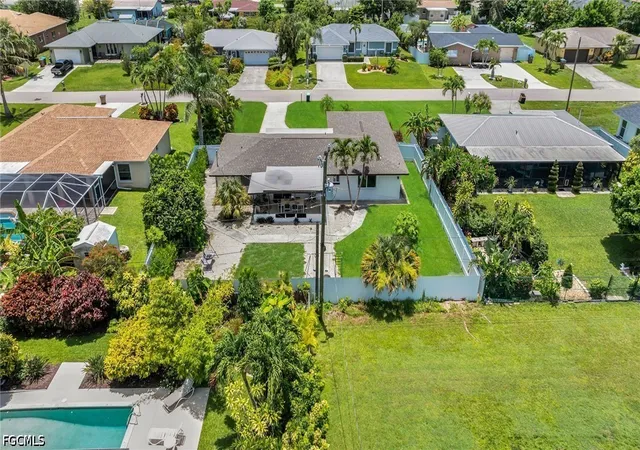 2nd image of 127 Se 43rd Ln, Cape Coral, FL 33904 | MLS# 2026032233