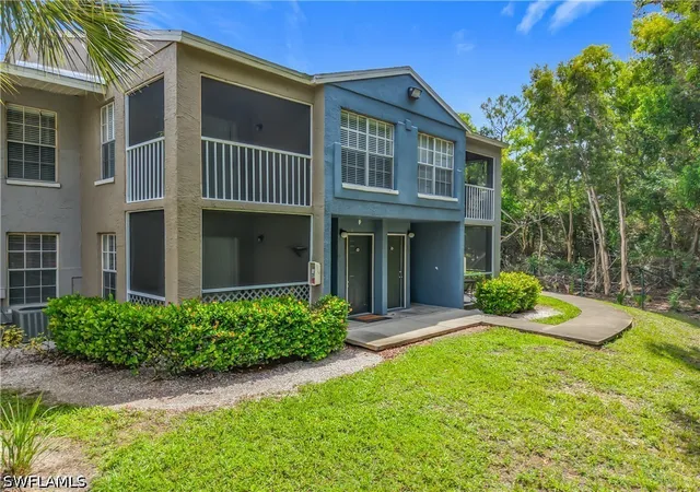 2nd image of 194 Santa Clara Dr #12, Naples, FL 34104 | MLS# 226027703