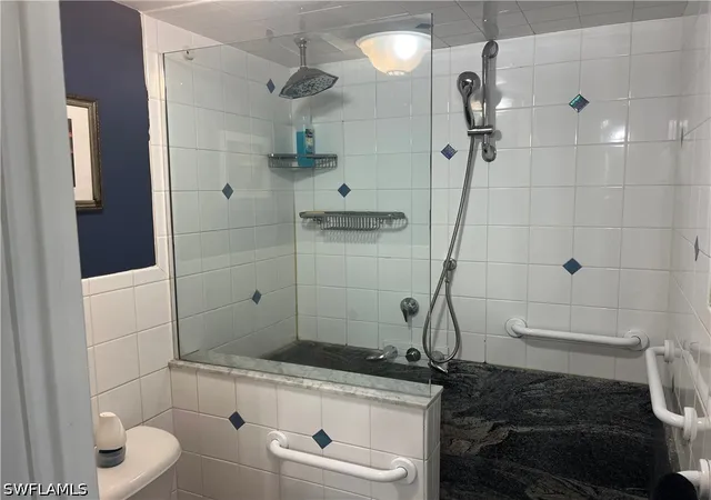 4th image of 1085 Forest Lakes Dr #8202, Naples, FL 34105 | MLS# 226027179