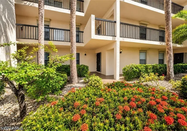 3rd image of 6979 Winkler Rd, Fort Myers, FL 33919