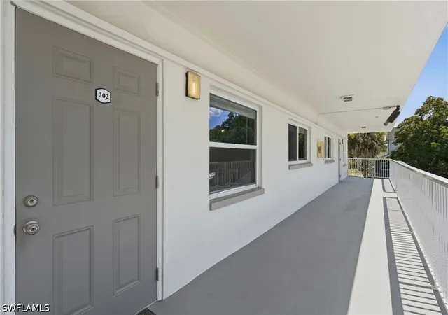 2nd image of 2590 1St St, Fort Myers, FL 33901