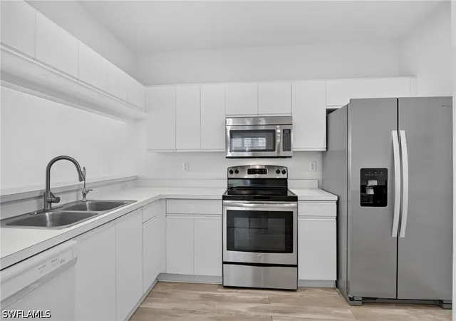 2nd image of 328 Bradstrom Cir #E101, Naples, FL 34113 | MLS# 226027086