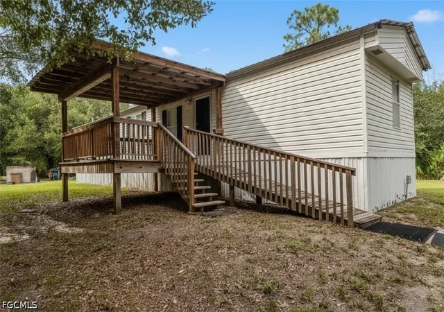 3rd image of 450 Wildwood Ave, Clewiston, FL 33440 | MLS# 2026032523