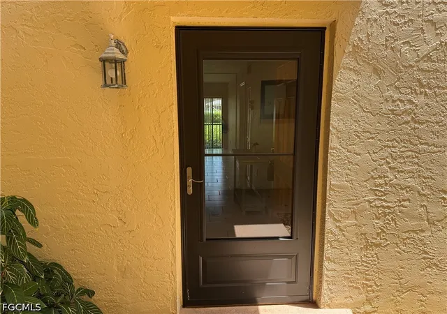 Listing Photo 5 - Condo for sale in building located at 12481 Mcgregor Blvd, Fort Myers, FL 33919 - Unit #1