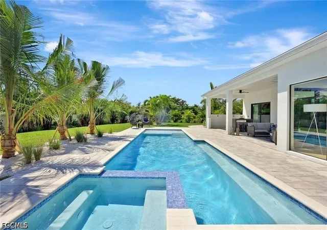2nd image of 1337 Caloosa Dr, Fort Myers, FL 33901 | MLS# 2026032570