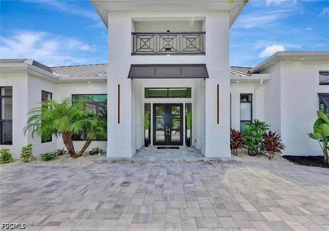4th image of 1337 Caloosa Dr, Fort Myers, FL 33901 | MLS# 2026032570