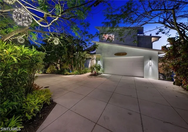 1st image of 1155 12th St N, Naples, FL 34102 | MLS# 226028017