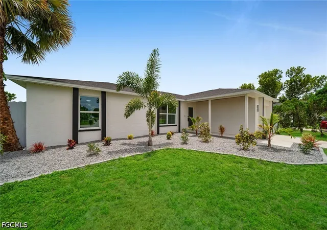 Photo 2 of Sale Pending at 315 Se 7th Place, Cape Coral, FL 33990 | MLS# 2026032681 | Listing updated on 2026-08-09
