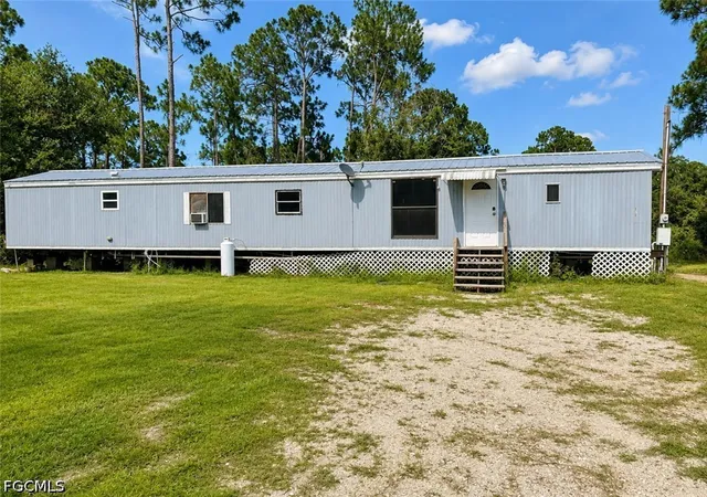 1st image of 735 S Trebol St, Clewiston, FL 33440 | MLS# 2026032711