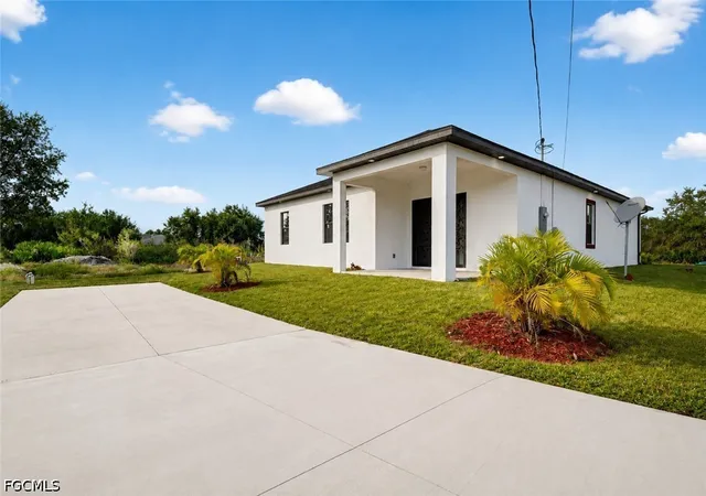 4th image of 2513 69Th St W, Lehigh Acres, FL 33971 | MLS# 2026032730